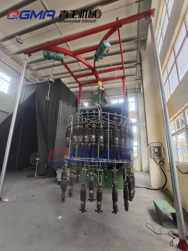 青岛尊龙凯时人生就是博机械双吊钩式抛丸机助力于中国中车减震装置抛丸清理